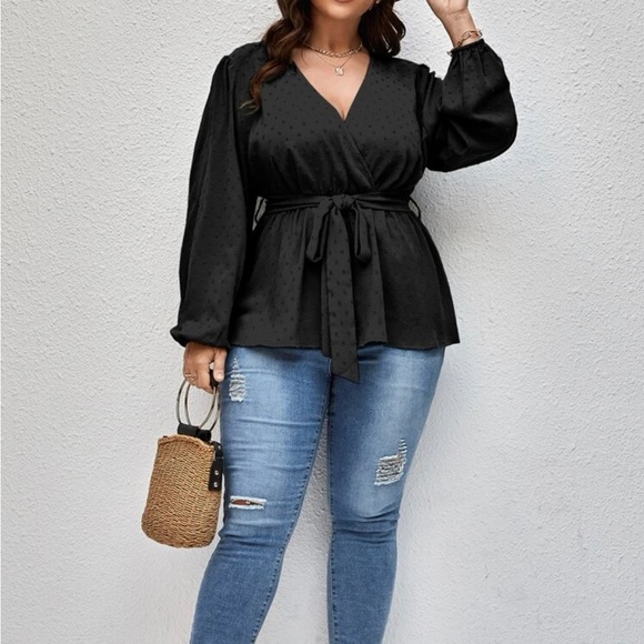 NWT Black Swiss Dot Surplus Neck Belted Blouse 1X - Picture 3 of 8